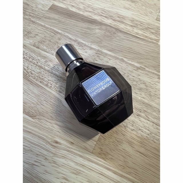 VIKTOR&ROLF(ヴィクターアンドロルフ)のVictor&Rolf Flowerbomb Extreme 50ml コスメ/美容の香水(香水(女性用))の商品写真