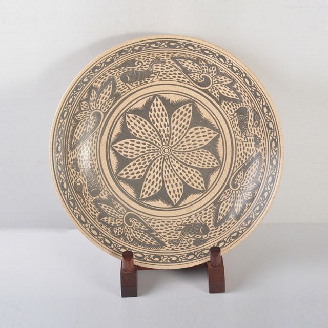 中国　磁州窯白磁　鉄絵神獣花卉文　大皿　飾皿　直径約39㎝　C R5265C