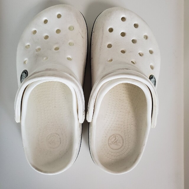 CROSS(クロス)のcrocs　子供靴(サンダル)10-11   17、5cmぐらい キッズ/ベビー/マタニティのキッズ靴/シューズ(15cm~)(サンダル)の商品写真