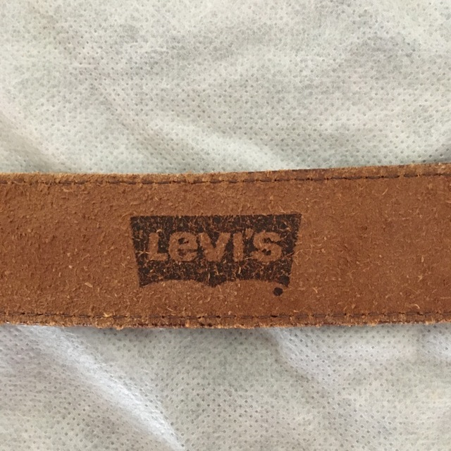 Levi's(リーバイス)の⭐︎momo⭐︎様専用古き良きLevi'sレザーベルト レディースのファッション小物(ベルト)の商品写真