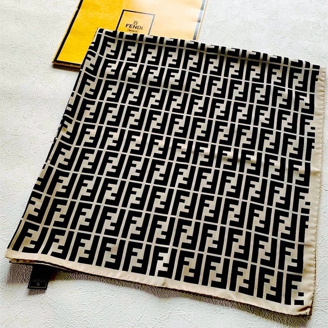 FENDI - フェンディFENDI☆シルクスカーフ Z ☆新品未使用の通販 FENDI - フェンディFENDI☆シルクスカーフ Z ☆新品未使用の通販