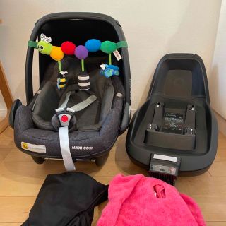 マキシコシ(Maxi-Cosi)の美品 マキシコシ チャイルドシート 2wayfix 夏用セット(自動車用チャイルドシート本体)