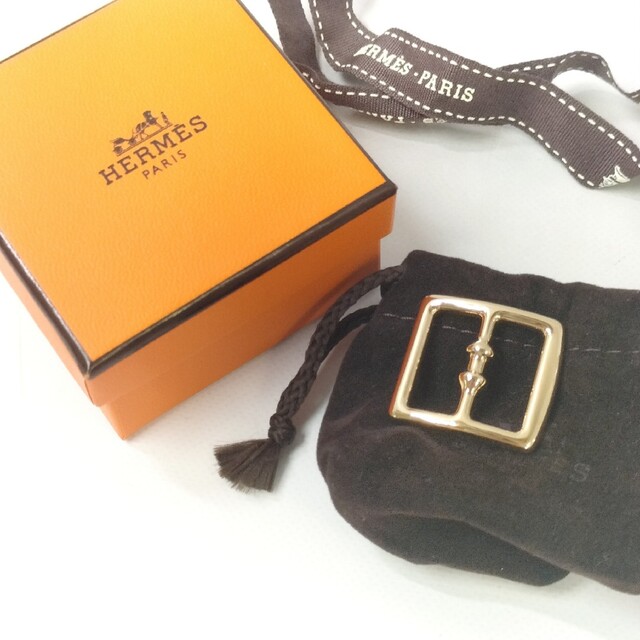 HERMES エルメス エトリヴィエール スカーフリング AM854 大流行中