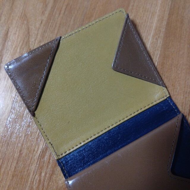 abrAsus(アブラサス)の薄い財布　Orobiancoジャコモ・ヴァレンティーニ メンズのファッション小物(折り財布)の商品写真