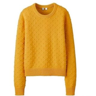 ユニクロ(UNIQLO)のユニクロユー　ドットセーター  イエロー(ニット/セーター)