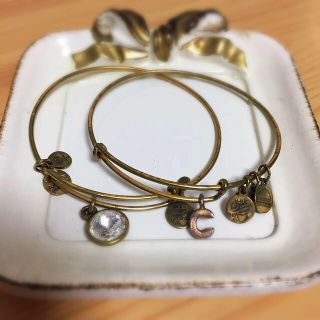 ビューティアンドユースユナイテッドアローズ(BEAUTY&YOUTH UNITED ARROWS)の✳︎alex and ani✳︎イニシャル・ストーンバングル(ブレスレット/バングル)