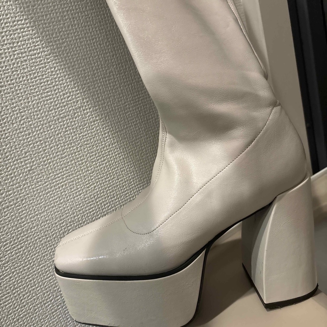 GYDA(ジェイダ)の最終お値下げ⭕️GYDA ストレッチフェイクレザー チャンキーロングブーツ レディースの靴/シューズ(ブーツ)の商品写真