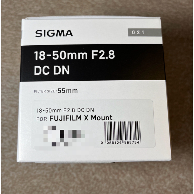 SIGMA(シグマ)のSIGMA 18-50mm F2.8 DC DN 富士フイルムXマウント 新品 スマホ/家電/カメラのカメラ(レンズ(ズーム))の商品写真