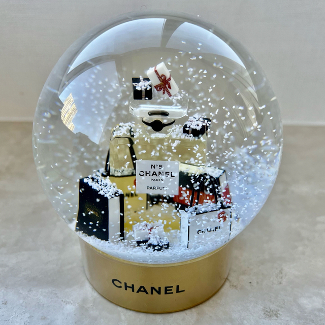 シャネル　CHANEL ノベルティ　非売品　スノードーム　no5 ホリデー