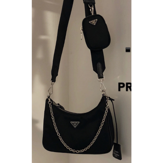 プラダ ショルダーバッグの通販 10,000点以上 | PRADAを買うならラクマ
