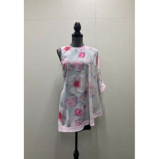 テッドベイカー(TED BAKER)の(美品)TED BAKER　花柄×ピンク　ノースリーブ　タイトワンピ　ミニドレス(ミニワンピース)