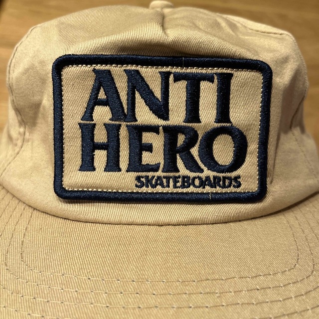 ANTIHERO(アンチヒーロー)のアンタイヒーロー　ANTIHERO キャップ メンズの帽子(キャップ)の商品写真