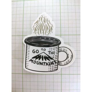 【1103】マグ Go To MOUNTAIN モノクロ コーヒー 防水ステッカ(その他)