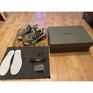 バレンシアガ(Balenciaga)のBalenciaga Triple S バレンシアアガ　トリプルs(スニーカー)