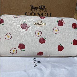 コーチ(COACH)のCOACH  長財布　ラウンドファスナー　りんご白(財布)