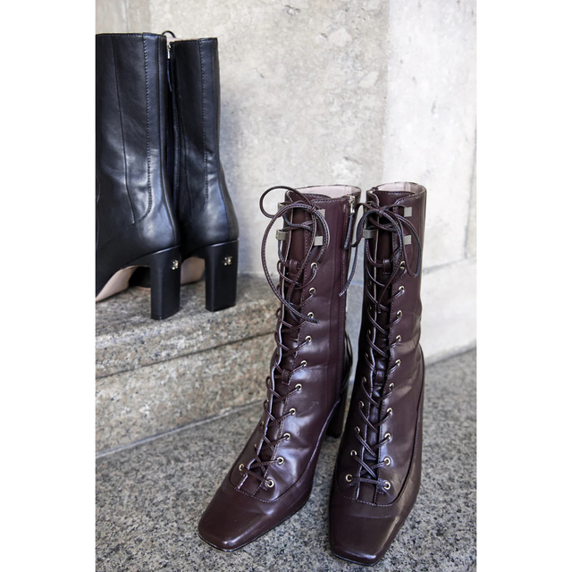 herlipto Lace-Up Ankle Bootsのサムネイル