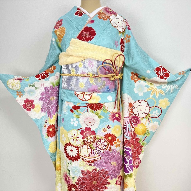 豪華【花々】正絹 刺繍 古典柄 振袖セット s703