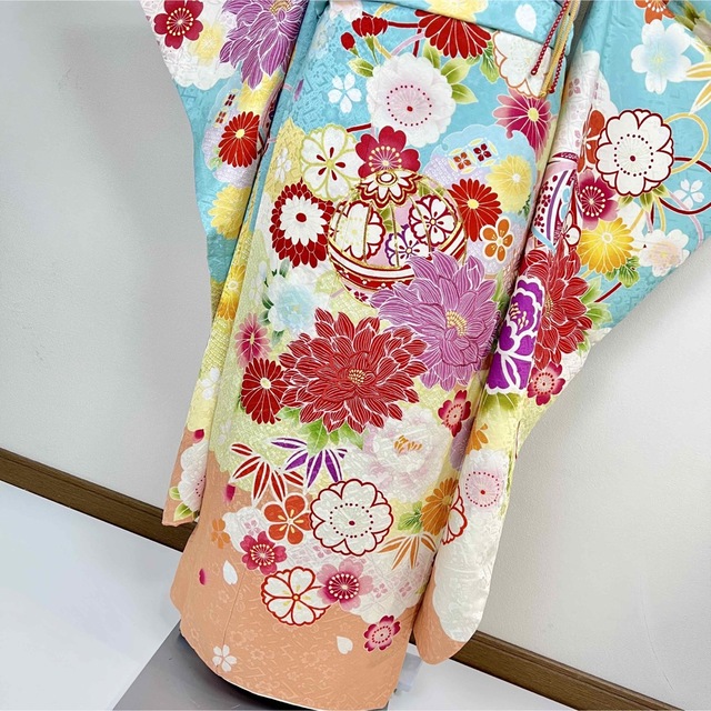 豪華【花々】正絹 刺繍 古典柄 振袖セット s703