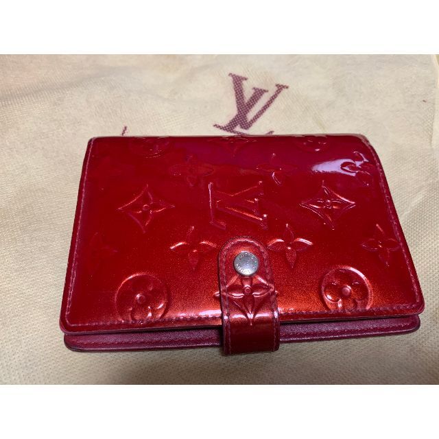 LOUIS VUITTON(ルイヴィトン)のLOUISVUITTON ルイ・ヴィトン モノグラムヴェルニ 手帳カバー レッド レディースのファッション小物(その他)の商品写真