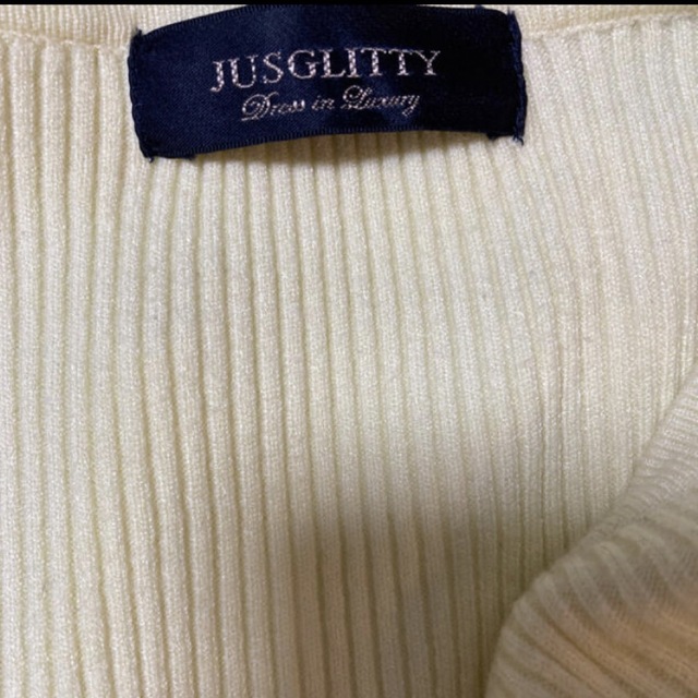 JUSGLITTY(ジャスグリッティー)の週末限定価格　ジャスグリッティー　ハートカット　ニット レディースのトップス(ニット/セーター)の商品写真
