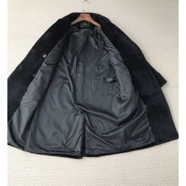maje(マージュ)の❤️maje2022新作新品   黒　ファーロングコート　綺麗上品 レディースのジャケット/アウター(ロングコート)の商品写真