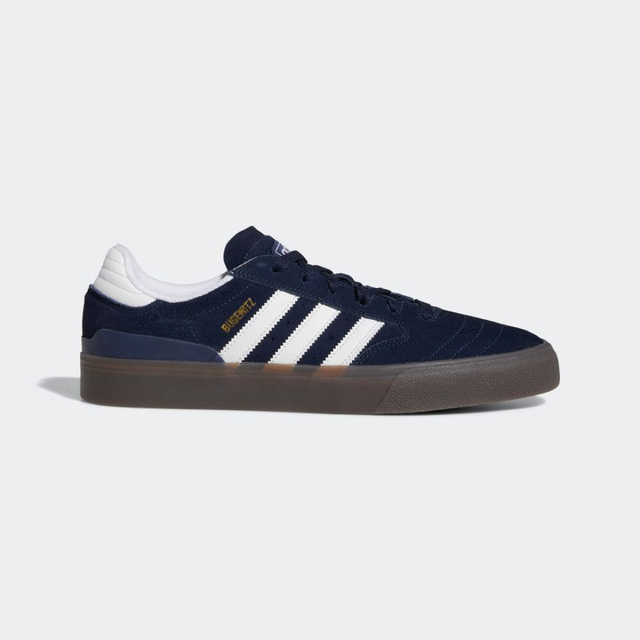 靴/シューズadidas busenitz  新品スニーカー(samba好きな方におすすめ)