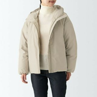 ムジルシリョウヒン(MUJI (無印良品))の《新品》無印良品 再生ポリエステル水を弾くダウンジャケット／ライトベージュ／XL(ダウンジャケット)