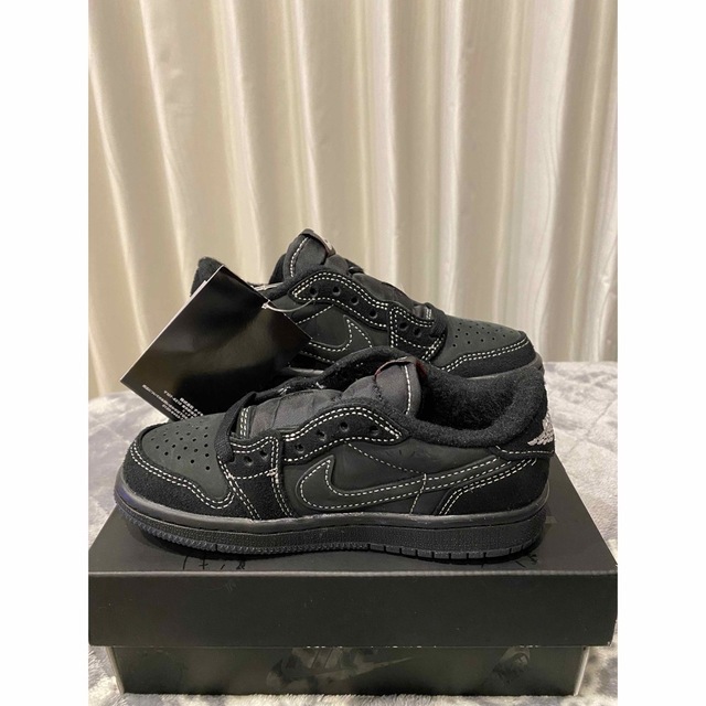 トラヴィス× ナイキ AirJordan1Low OG BlackPhantom