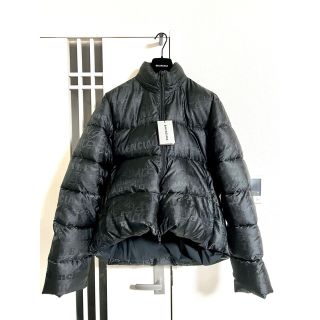 balenciaga  cシェイプダウンジャケット