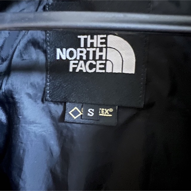 THE NORTH FACE(ザノースフェイス)のノースフェイス　マウンテンライトジャケット　ボタニカルガーデングリーン  S 男 メンズのジャケット/アウター(マウンテンパーカー)の商品写真