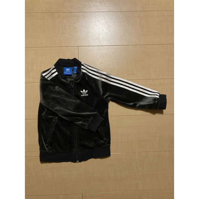 adidas(アディダス)のadidas セットアップ　ベロア キッズ/ベビー/マタニティのキッズ服男の子用(90cm~)(ジャケット/上着)の商品写真