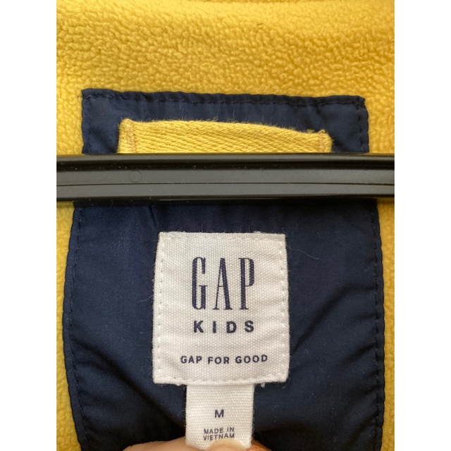 GAP Kids(ギャップキッズ)の今年まで！！ギャップ　130センチ　フカフカダウン キッズ/ベビー/マタニティのキッズ服男の子用(90cm~)(ジャケット/上着)の商品写真