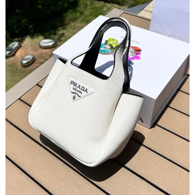 エナメルオーストリッチハンドバッグ 新品未使用 | brandfire.ba