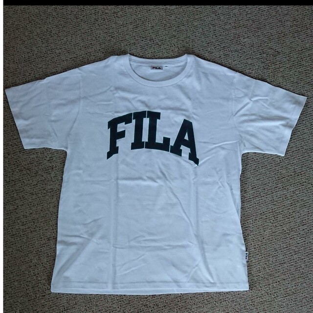 FILA(フィラ)のFILA 半袖Tシャツ 未使用新品 Lサイズ メンズのトップス(Tシャツ/カットソー(半袖/袖なし))の商品写真