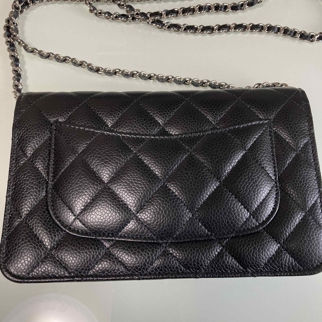 CHANEL(シャネル)の♢美品レア♢CHANELチェーンウォレットキャビアスキンシルバー金具 レディースのバッグ(ショルダーバッグ)の商品写真