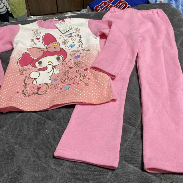 マイメロディ(マイメロディ)のマイメロ 裏起毛パジャマ 130㎝　 キッズ/ベビー/マタニティのキッズ服女の子用(90cm~)(パジャマ)の商品写真