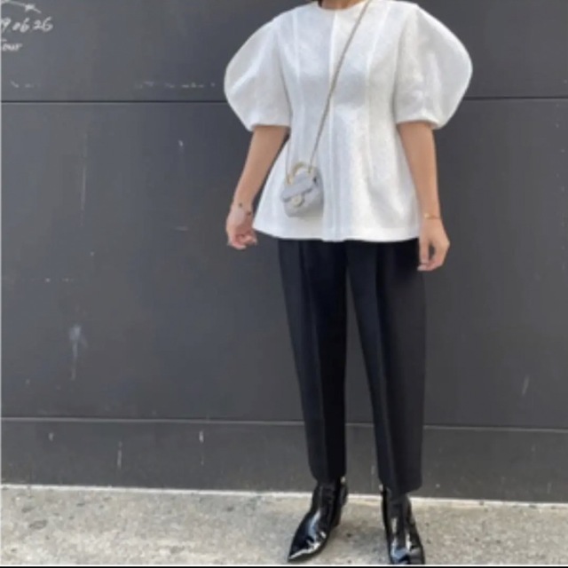 Manon とんがりパフtops cygne-