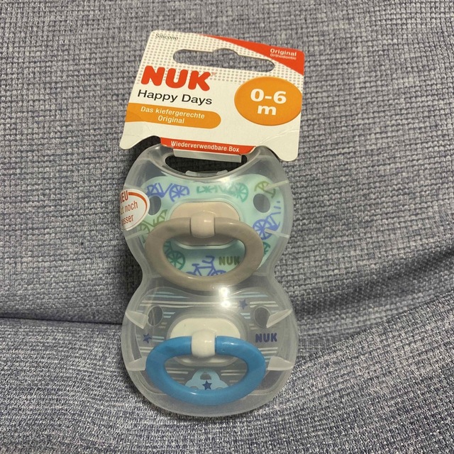 【未使用】NUK  おしゃぶり2個セット キッズ/ベビー/マタニティのキッズ/ベビー/マタニティ その他(その他)の商品写真