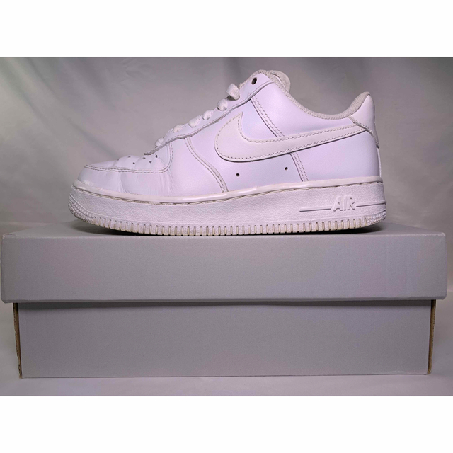 NIKE(ナイキ)のNIKE AIR FORCE 1 LOW WMNS WHITE 23.0cm レディースの靴/シューズ(スニーカー)の商品写真