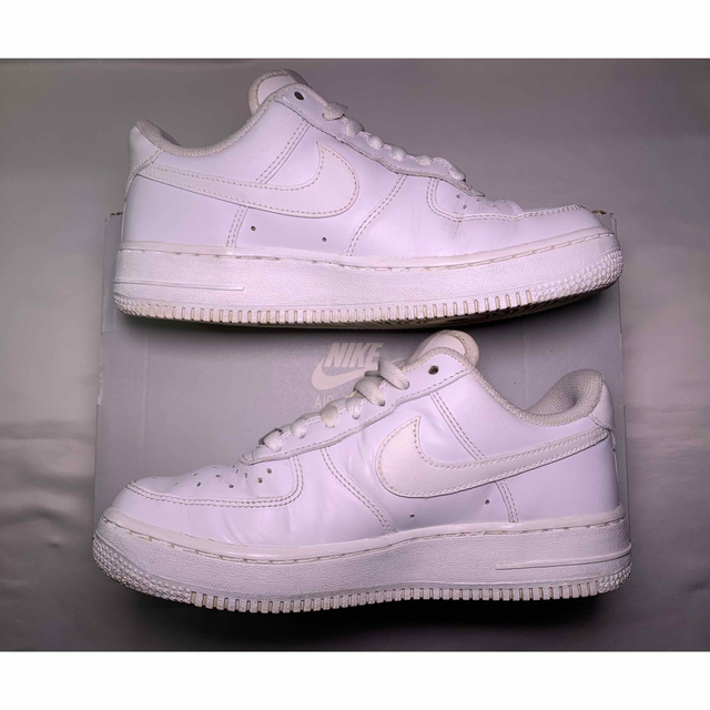 NIKE(ナイキ)のNIKE AIR FORCE 1 LOW WMNS WHITE 23.0cm レディースの靴/シューズ(スニーカー)の商品写真