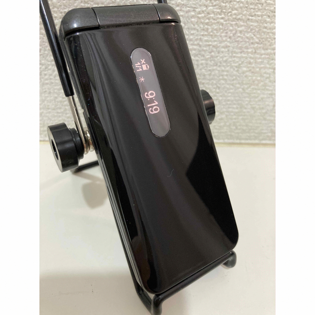 京セラ(キョウセラ)の京セラ KYF31 au ガラケー ワンセグ SIMロック解除済み  スマホ/家電/カメラのスマートフォン/携帯電話(携帯電話本体)の商品写真