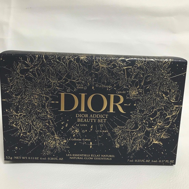 Dior(ディオール)のディオール　ホリデーオファー2022 ★紙袋付き　クリスマスコフレ コスメ/美容のキット/セット(コフレ/メイクアップセット)の商品写真