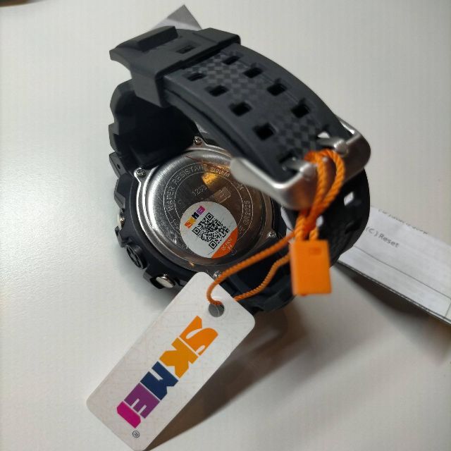 50m防水登山ダイバーズウォッチ デジタル腕時計スポーツ ストップウォッチBLH メンズの時計(腕時計(デジタル))の商品写真