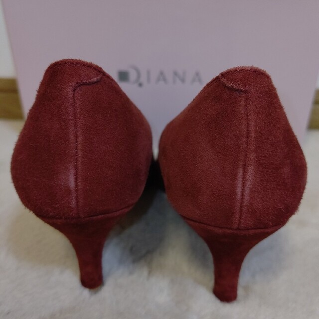 DIANA(ダイアナ)のDIANA スウェード パンプス 22cm 赤 レディースの靴/シューズ(ハイヒール/パンプス)の商品写真