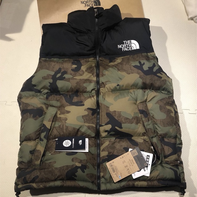 THE NORTH FACE(ザノースフェイス)のノースフェイス　ヌプシダウンベスト　Lサイズ メンズのジャケット/アウター(ダウンベスト)の商品写真