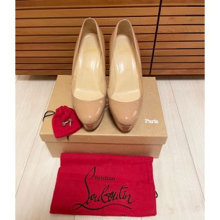 クリスチャンルブタン(Christian Louboutin)のChristianLouboutin エナメルベージュパンプス(ハイヒール/パンプス)