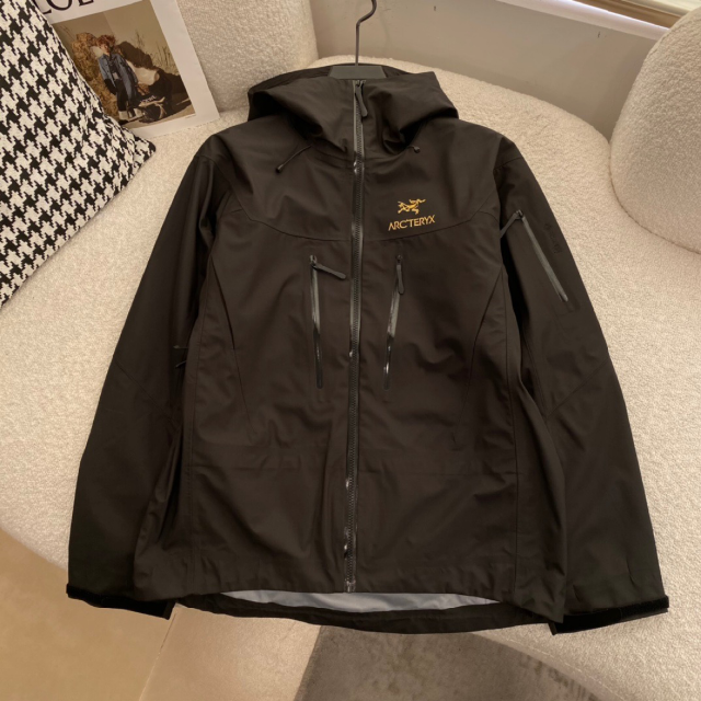 25%OFF】 ARC'TERYX アークテリクス 金ロゴ black 24K sv alpha arc