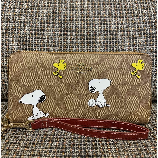 新品/未使用品　COACH 二つ折り ミニ財布 スヌーピー ウッドストック