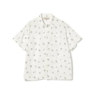 ビームス(BEAMS)の【OFF_WHT】REMI RELIEF * BEAMS PLUS / 別注 プリント ショートスリーブ シャツ(その他)