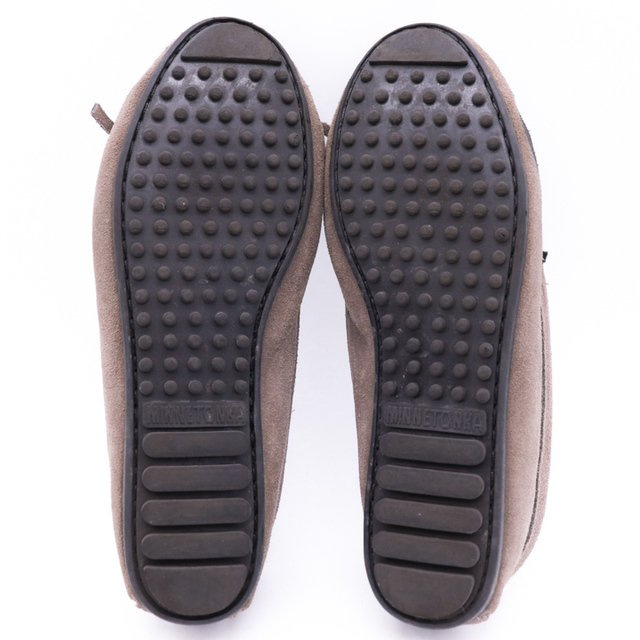 ミネトンカ モカシンローファー スエード リボン ビーズ フラットシューズ 靴 レディース 8サイズ ブラウン Minnetonka